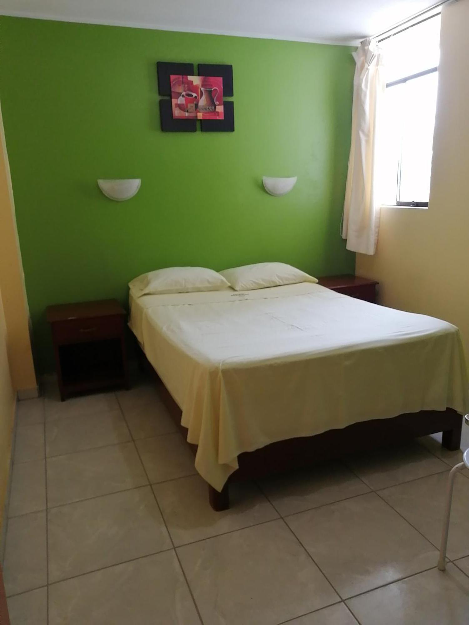 נאסקה Hostal Boulevard מראה חיצוני תמונה